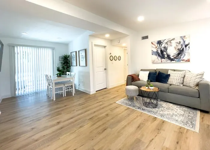 Calming And Renovated Near Dt St Pete Pier 2 King