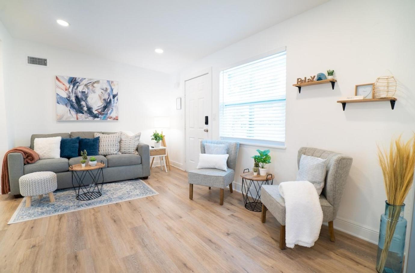 Holiday home Calming And Renovated Near Dt St Pete Pier 2 King *